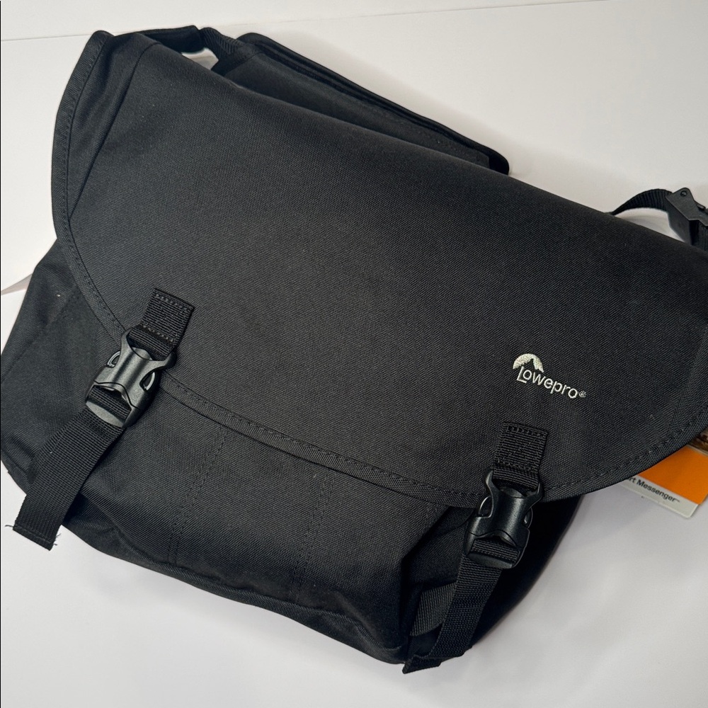Lowepro Passport Messenger Shoulder Bag